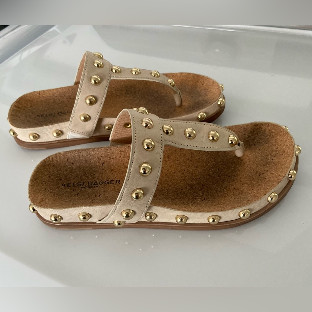 Kelsi Dagger Brooklyn Surface Studded Slide Size 7
